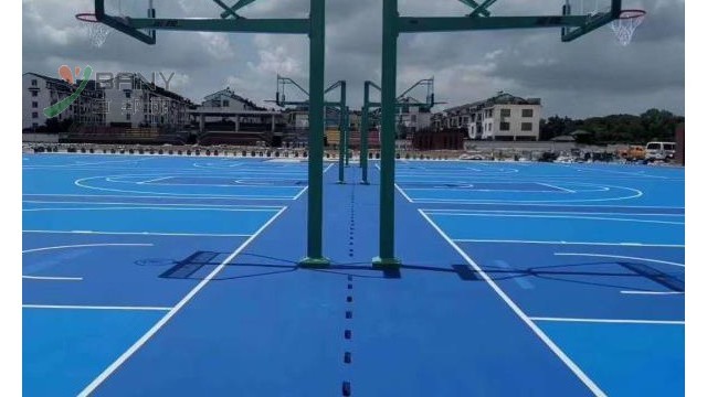 為什么年輕人更喜歡硅PU丙烯酸這種新型球場材料