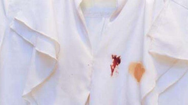 球場材料不小心弄到衣服咋辦?別怕宜邦麗幫你