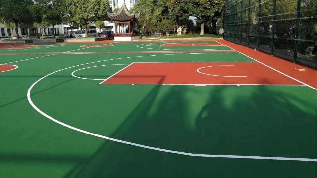 宜邦麗硅PU球場之外還有彈性丙烯酸球場材料也很不錯
